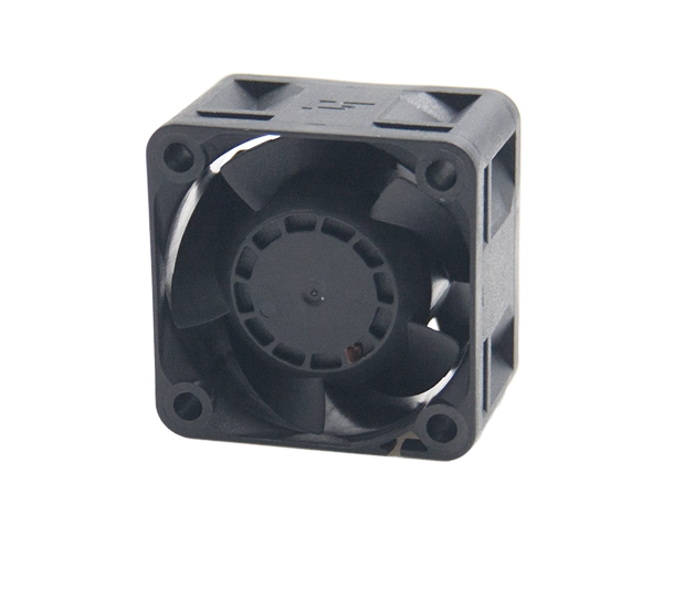 Optimisation des systèmes d'usinage CNC avec des ventilateurs de refroidissement sans balais 12 V CC